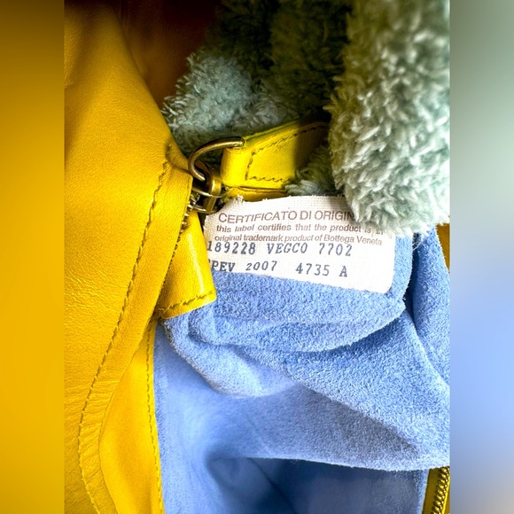 118 Preloved Bottega Veneta Matallic Tote ($ Marked Down 2/11/25) - Picture 9 of 10